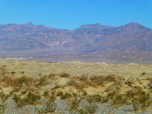 wDV-2015-bike-day3-2  Mesquite Dunes.jpg (314894 bytes)